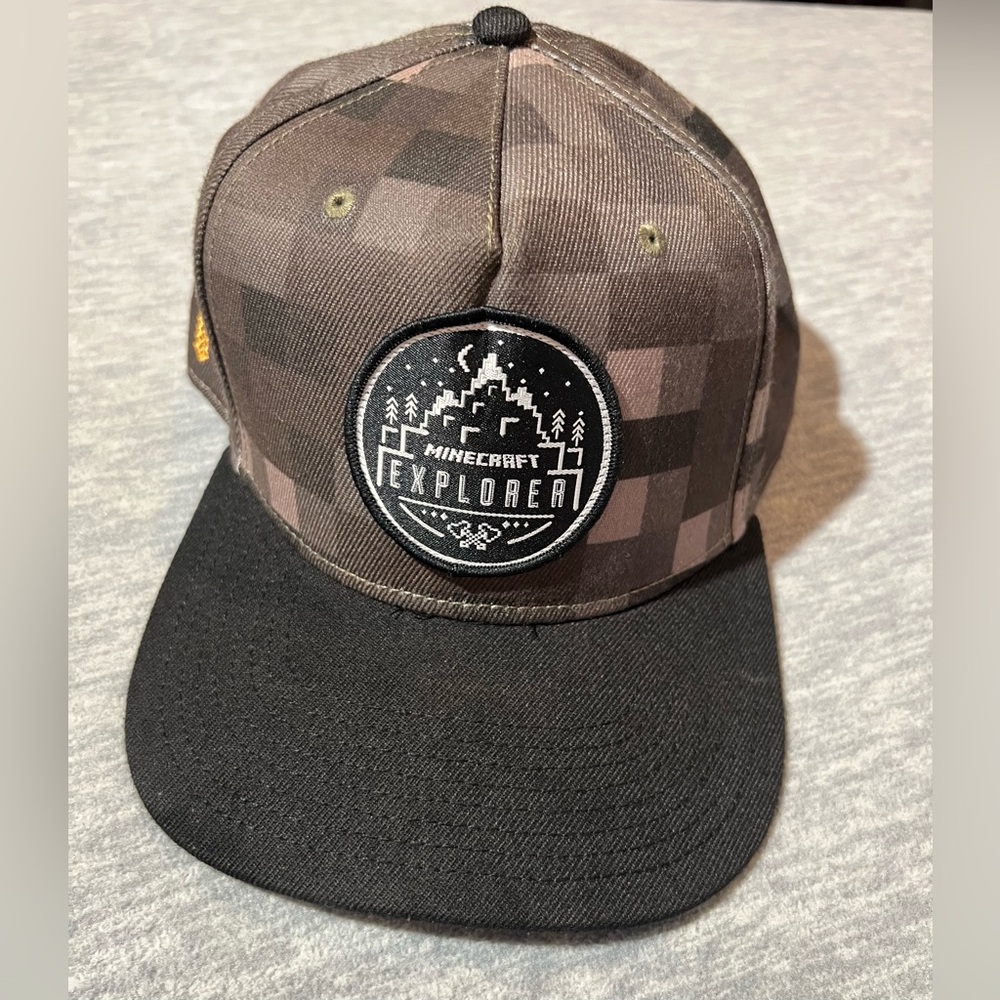 Minecraft Expert Explorer SnapBack Cap Hat Bioworld 2018 Embroidered Block OSFM